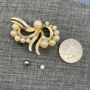 DFA Ribbon Pin Brooch As Is Pendant Loop Gold Pearl Ribbon Bow Retro Vintage